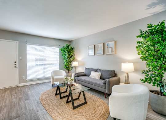 Spacious Living Room at Bellaire Oaks Apartments, Texas, 77096