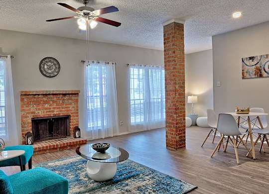 model unit living area at Foxborough Apartments, Irving, TX, Texas, 75061