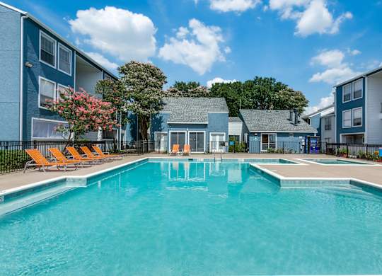 Swimming pool at Seacrest Apartments, Texas
