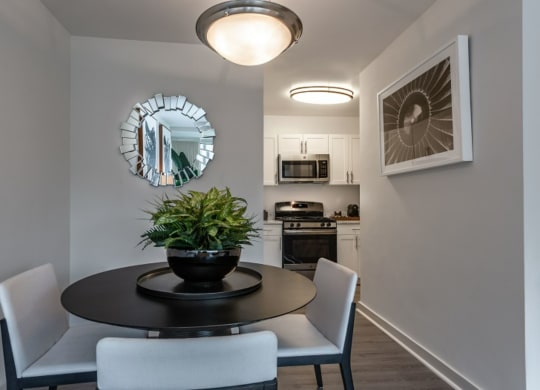 Dining Area at RiverHouse, Arlington, Virginia