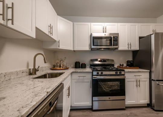 Stainless Steel Appliances at RiverHouse, Arlington, VA