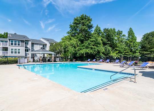 2200 Big Creek Apartments - Roswell, GA - luxury pool