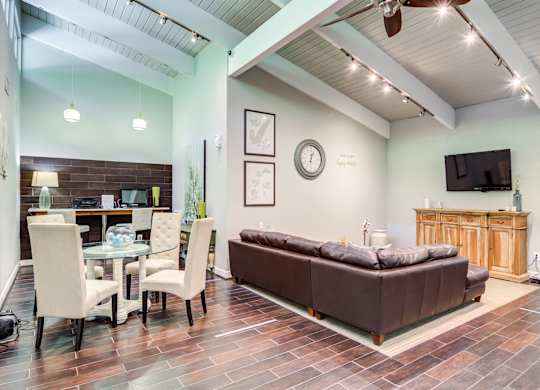 2200 Big Creek Apartments - Roswell, GA - lobby area