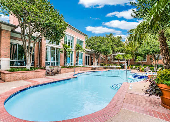 churchill on the park swimming pool