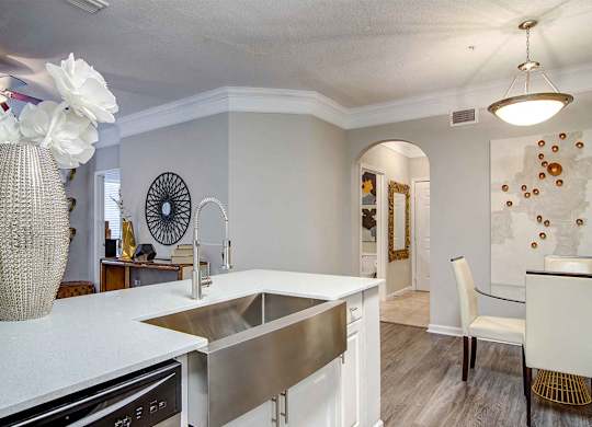 Apartments In Alpharetta for Rent – The Ascent at Windward – dining area with view to kitchen