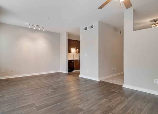 Atlanta, GA Apartments - Biltmore at Midtown - Living Room Area
