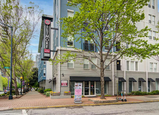 Atlanta, GA Apartments - Biltmore at Midtown - Outside of Leasing Office