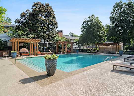 Glen Lake Apartments in Atlanta, GA 30328 photo of a resort style pool
