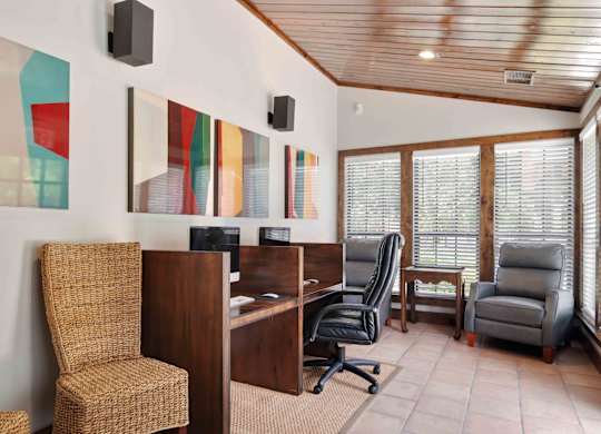 Glen Lake Apartments in Atlanta, GA 30328 photo of a business center