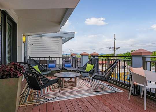 12 South Apartments - Nashville TN - Sundeck
