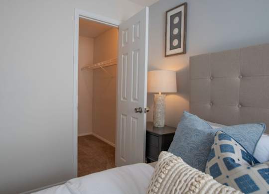 Apartments in Alpharetta, GA for Rent – Webb Bridge Crossing – bedroom with large closet