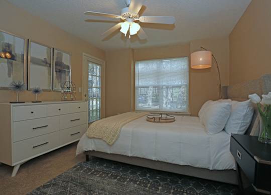 Stonegate Apartments in Palm Harbor, FL photo of bedroom