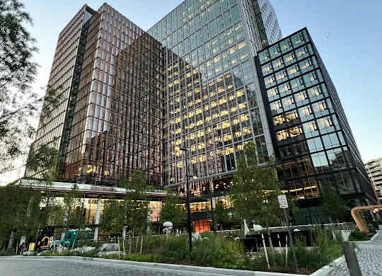 Walking distance to new Amazon HQ2 National Landing campus from Lenox Club Apartments in Arlington VA  22202