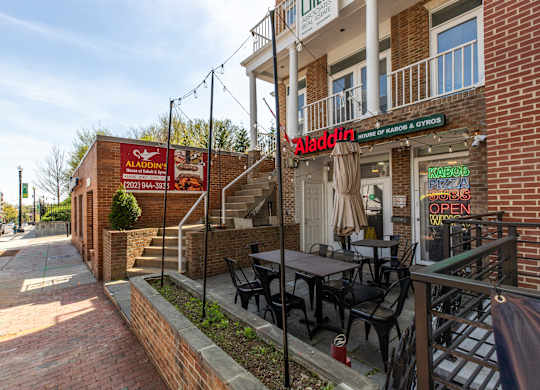 Nearby shopping and dining in Glover Park neighborhood of Washington, DC 20007
