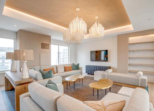 Newly renovated rooftop coworking at Lenox Club Apartments in National Landing, VA 22202