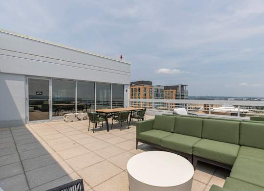 Updated rooftop deck at Lenox Club Apartments at National Landing, VA 22202