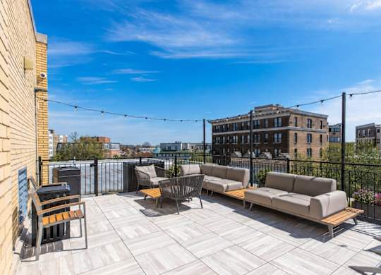 Connecticut Gardens Rooftop Lounge Furniture