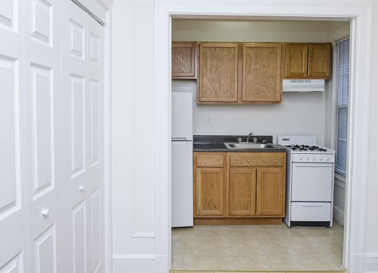 Kitchen with classic appliances at Highview and Castle Manor, Washington, Washington