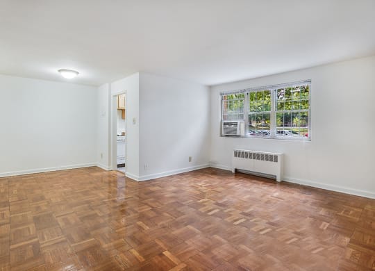 Apartment living and dining area at Mason Hall in Alexandria, VA 22314