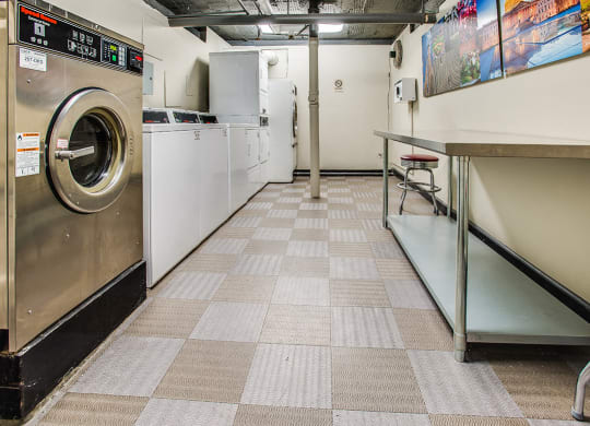 Laundry at Paramount, Washington, 20011