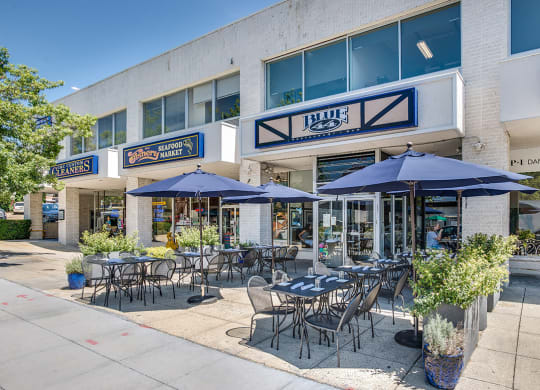 Nearby shopping, dining, and entertainment at Livingston, Washington