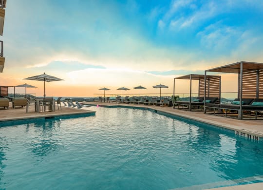 the pool at the resort at longboat key club