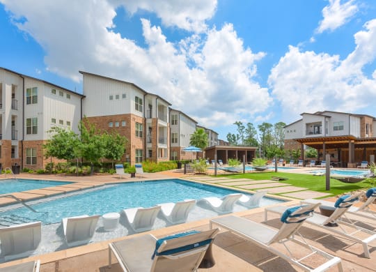 The Atwater Apartments Pool