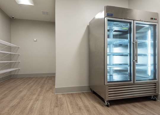 24/7 Package Locker And Refrigeration