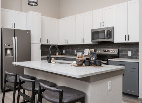 Contemporary Kitchen With Quartz Countertop