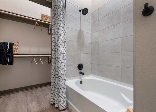 Luxury Apartment Bath
