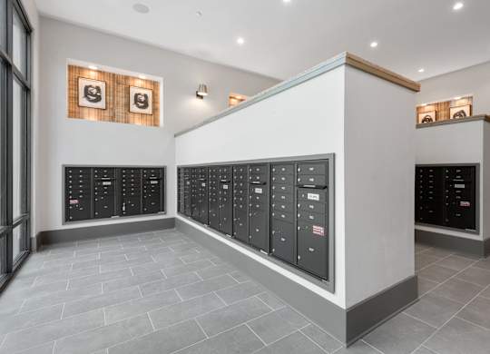 a look at the locker room at the ridgewood club in las vegas