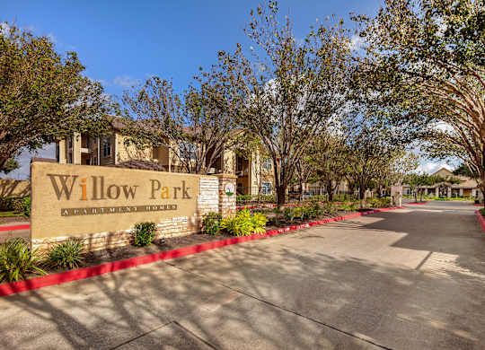 Willow Park Community Entrance