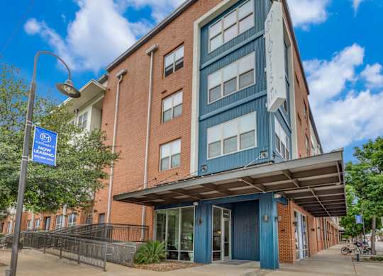 Lofts on Main Exterior