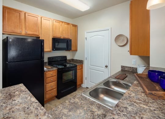 All Electric Kitchen at Abberly Crossing Apartment Homes by HHHunt, Ladson
