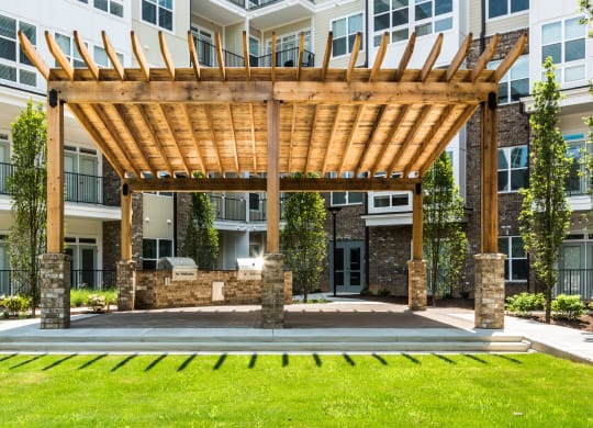 Gazebo With Patio at Abberly Onyx Apartment Homes, Decatur, GA, 30033