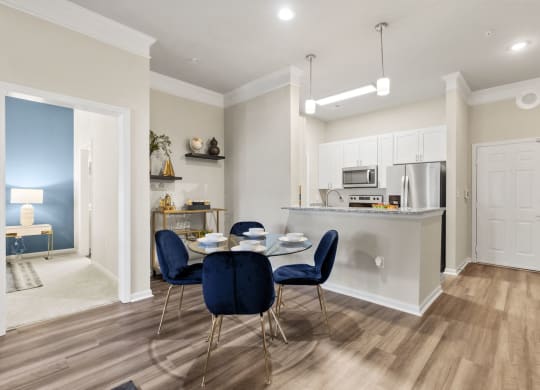 dining room at West Ashley Apartment Homes, Charleston