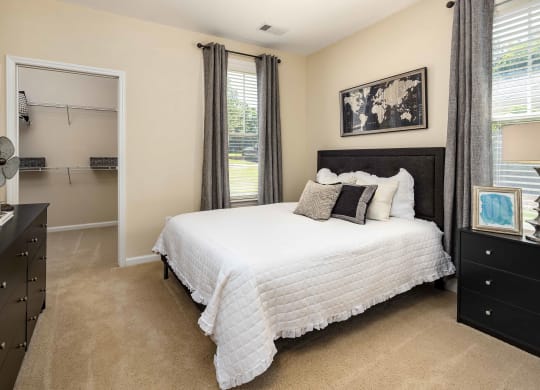 Bedroom with Walk In Closet at Abberly Woods Apartment Homes, NC 28216
