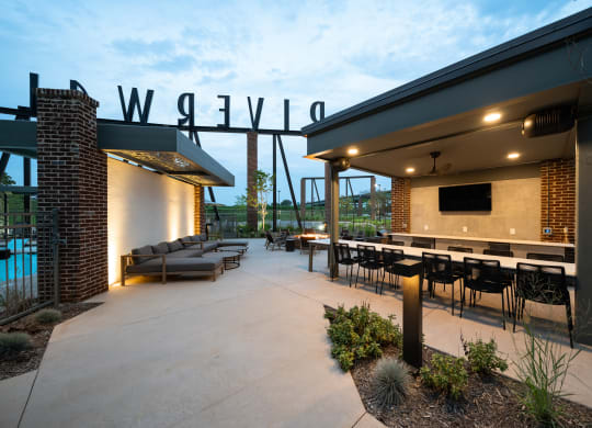 a view of the patio and outdoor seating area at wayzata apartments at Abberly Riverwalk Apartment Homes, Nashville, 37228