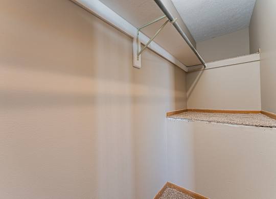 walk-in closet