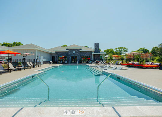 the pool at the crossings at white marsh apartments