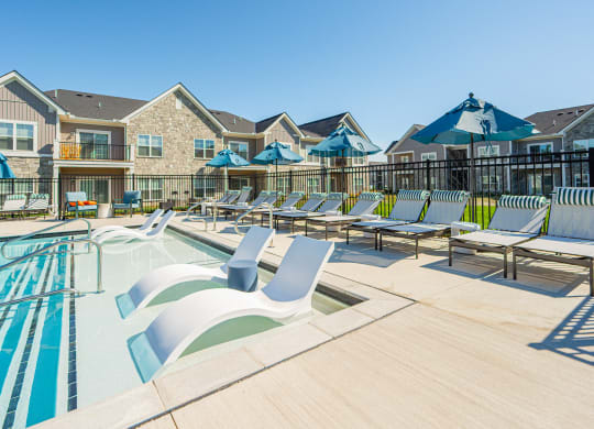 pool deck at the retreat at mount vernon apartments
