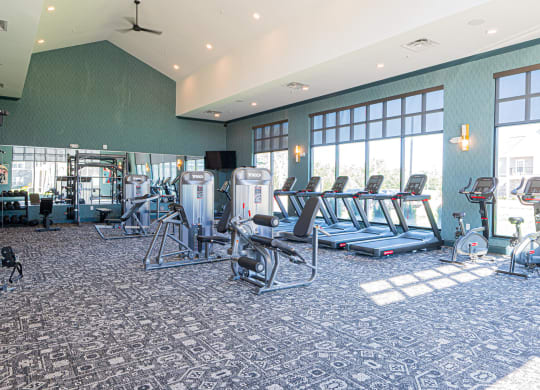 gym at the retreat at mount vernon apartments