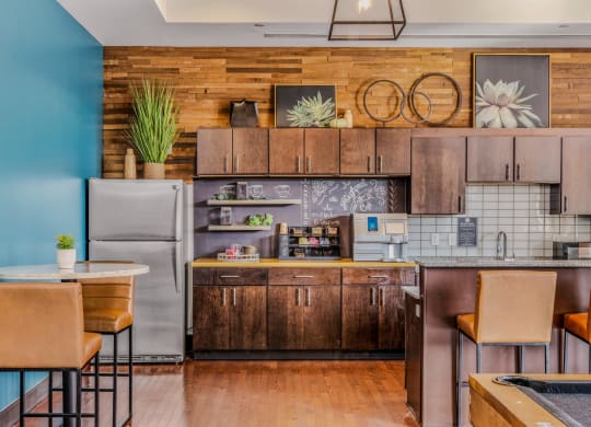 Clubhouse at Highpoint on Columbus Commons Apartments