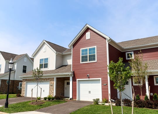 Exterior of The Strand at Beulah Luxury 2 bedroom Townhomes for rent in Grove City Ohio