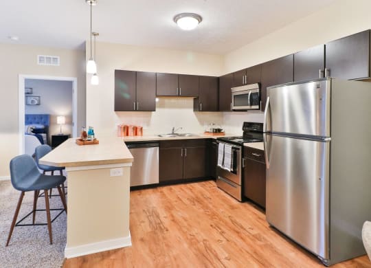 the preserve at ballantyne commons apartment kitchen and dining area