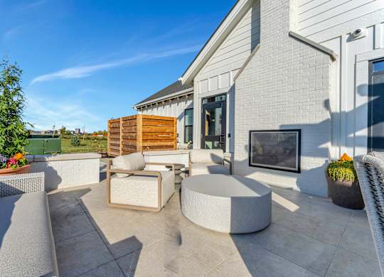 Outdoor Lounge