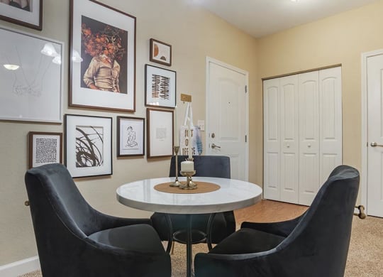 oak 2x2 model dining