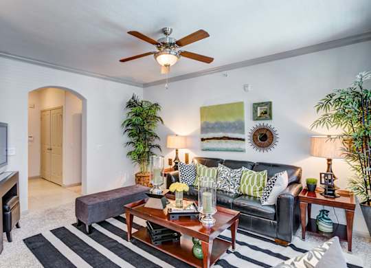 Travis - 2x2 1296 - Living Room A