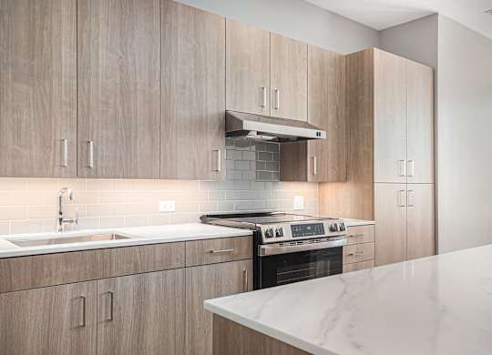 Fully Equipped Kitchen With Modern Appliances at Thrive Exchange, Chicago