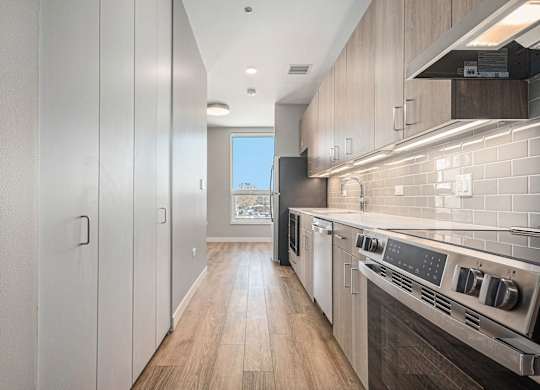 Amazing kitchens with modern appliances at Thrive Exchange, Chicago, IL, Illinois , 60617